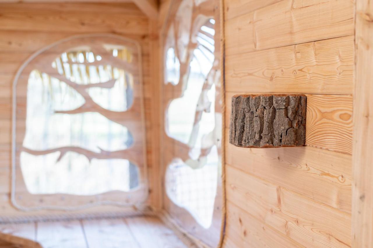 Hotel Treehouse U Rybnika Osecna Esterno foto