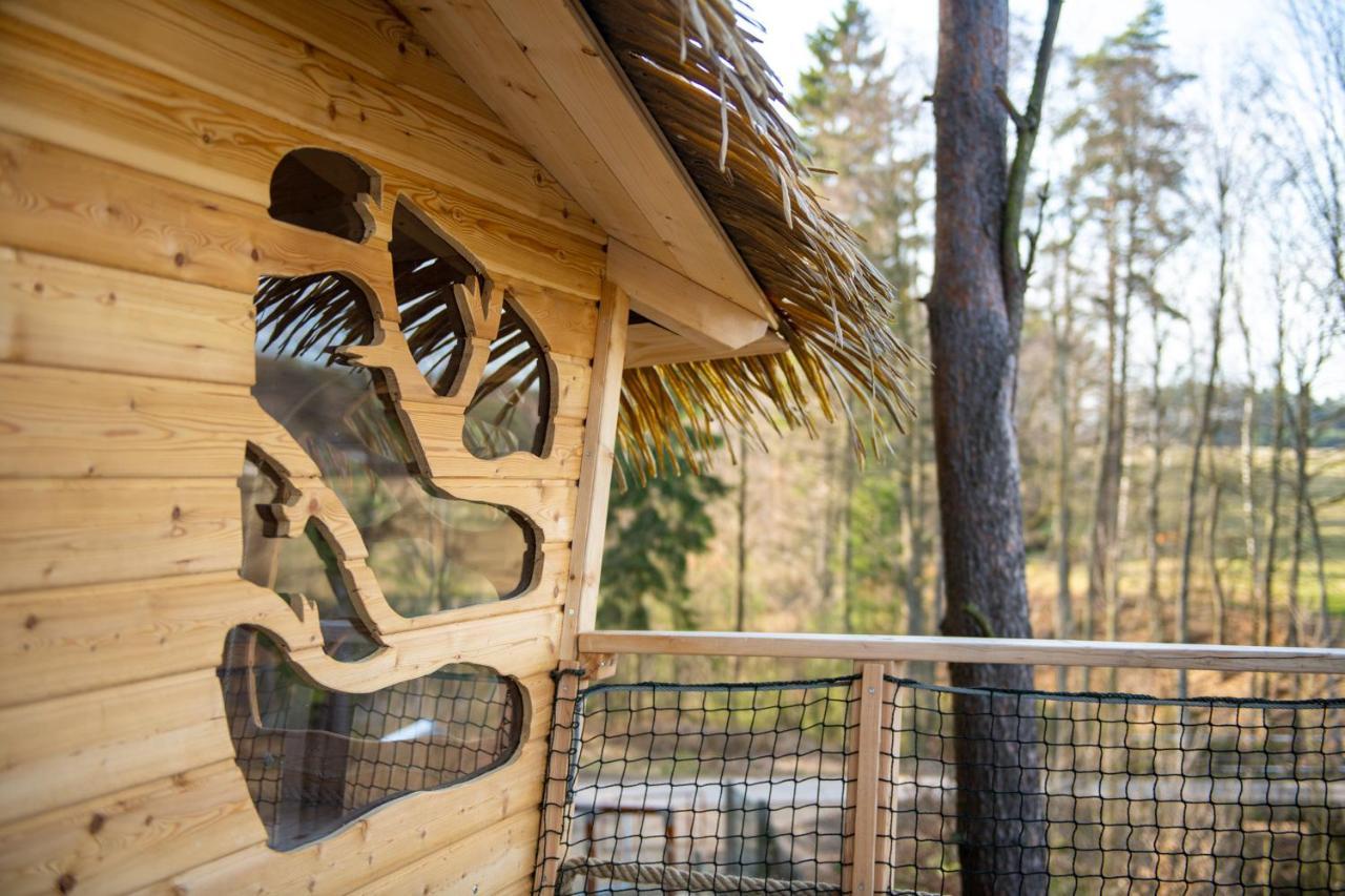 Hotel Treehouse U Rybnika Osecna Esterno foto